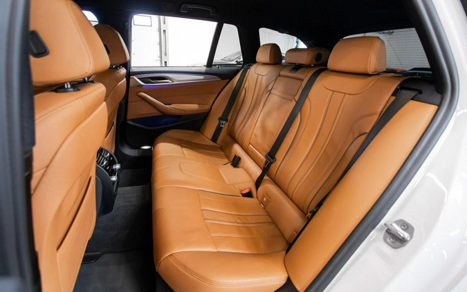 BMW Seria 5 cena 165000 przebieg: 170122, rok produkcji 2019 z Kobyłka małe 781
